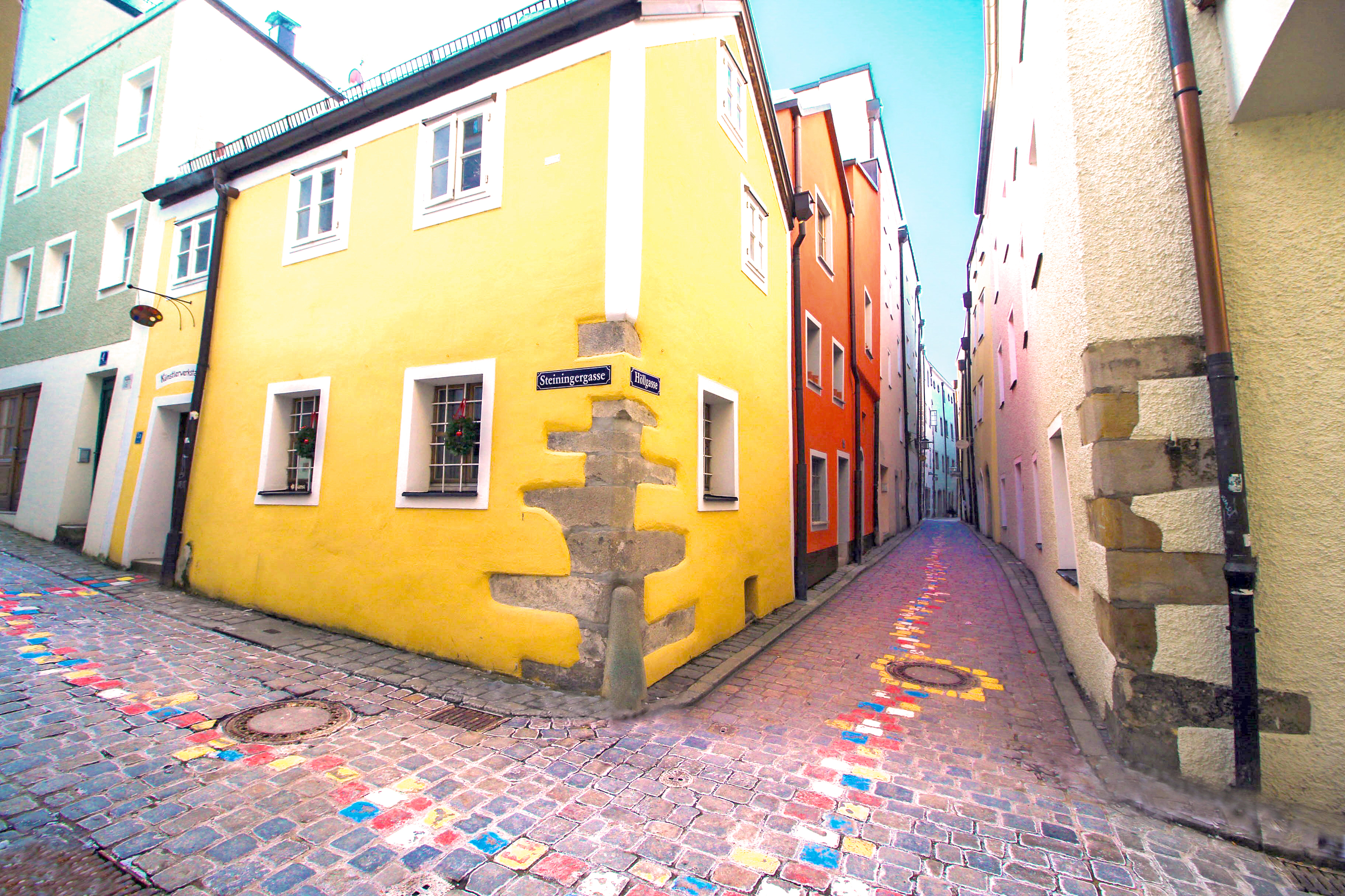 "Art Alley" Höllgasse In Passau | Passau Tourism