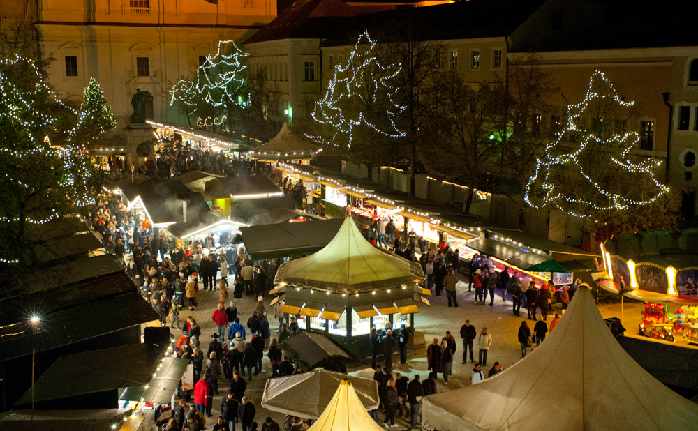 Christmas Market at the Cathedral in Passau Passau Tourism